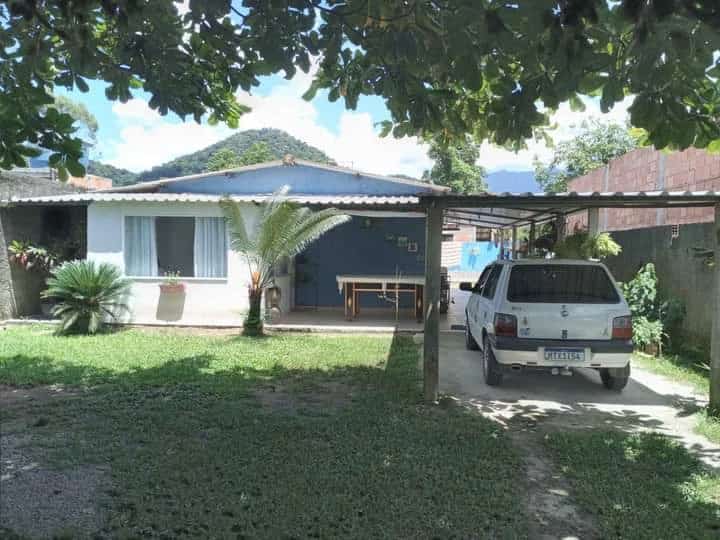 Casa com piscina em Guapimirim